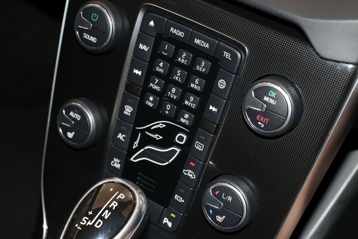 2016 Volvo V40 T3 Momentum