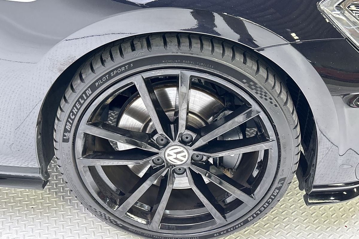 2019 Volkswagen Golf R 7.5