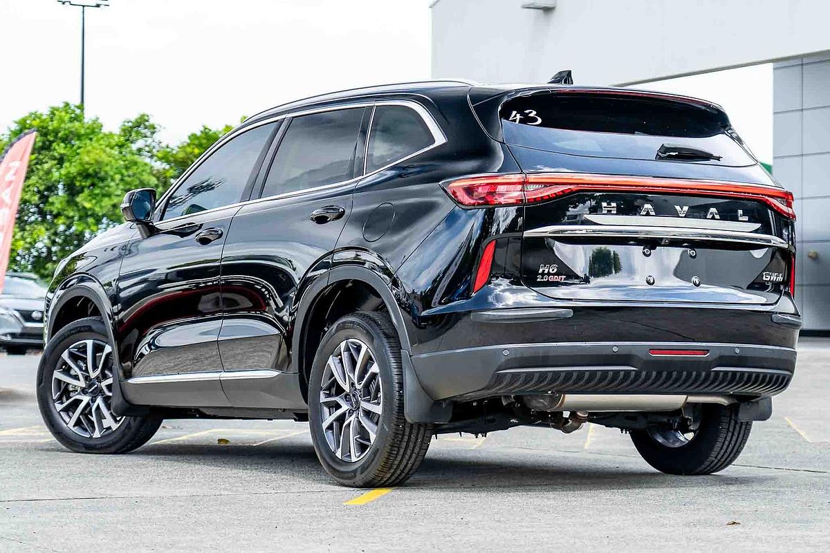 2022 GWM H6 Lux B01