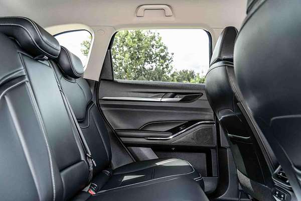 2023 GWM Haval H6 Lux Hybrid B01