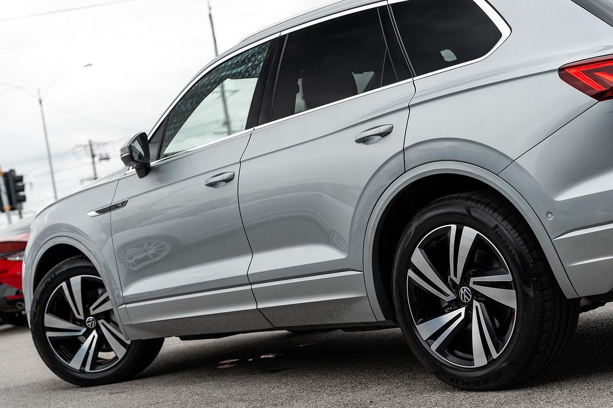 2023 Volkswagen Touareg 210TDI R-Line CR