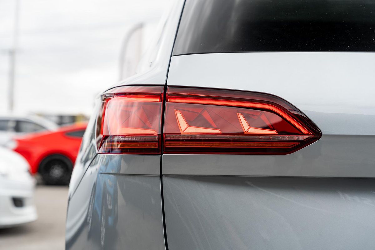 2023 Volkswagen Touareg 210TDI R-Line CR
