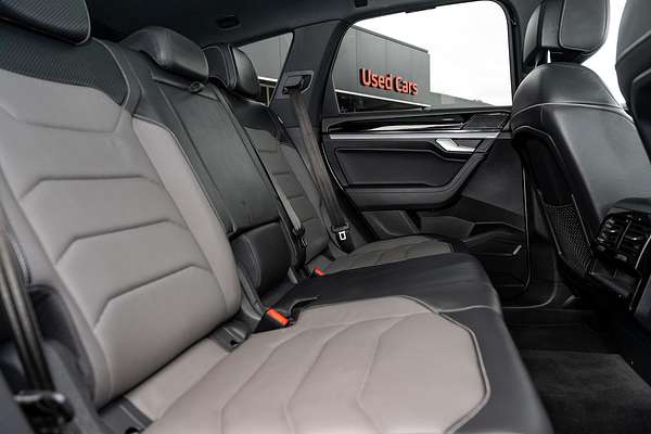 2023 Volkswagen Touareg 210TDI R-Line CR