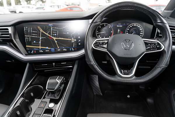 2023 Volkswagen Touareg 210TDI R-Line CR