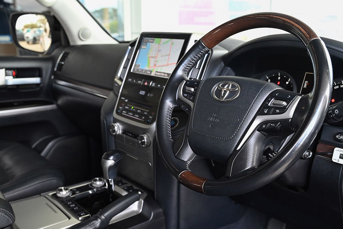 2016 Toyota Landcruiser Sahara VDJ200R
