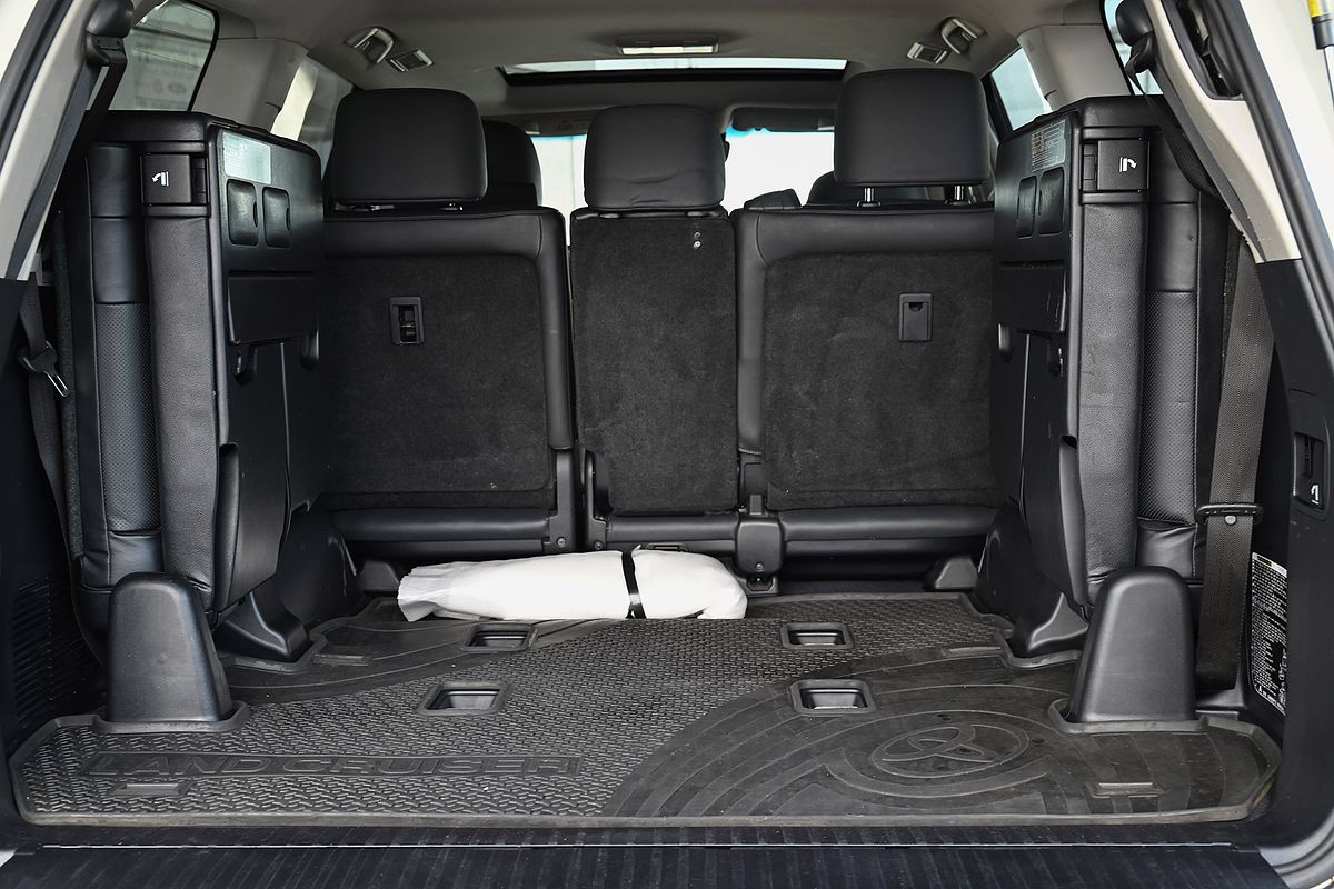 2016 Toyota Landcruiser Sahara VDJ200R