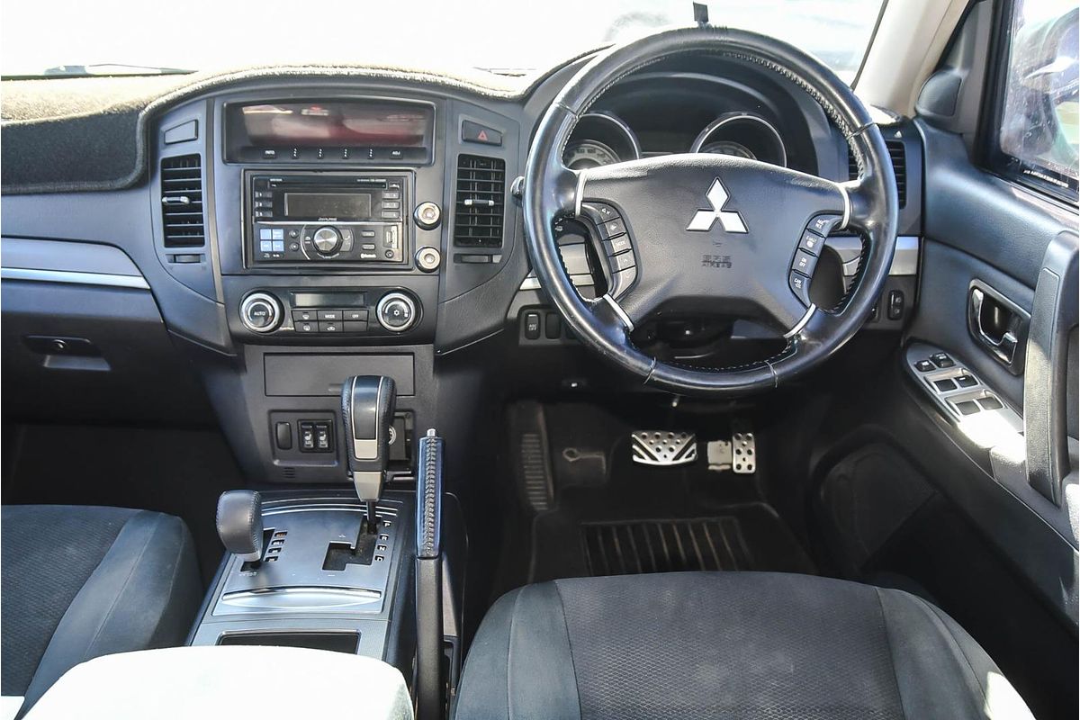 2007 Mitsubishi Pajero VR-X NS