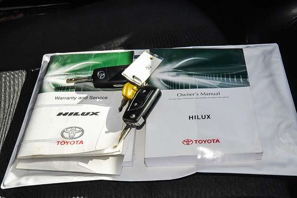 2017 Toyota Hilux SR GUN126R 4X4