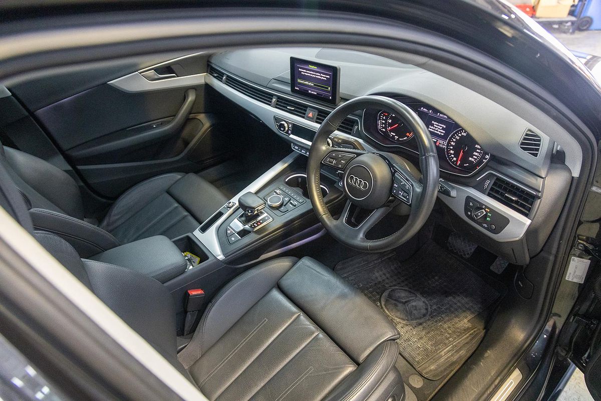 2019 Audi A4 40 TFSI S line B9
