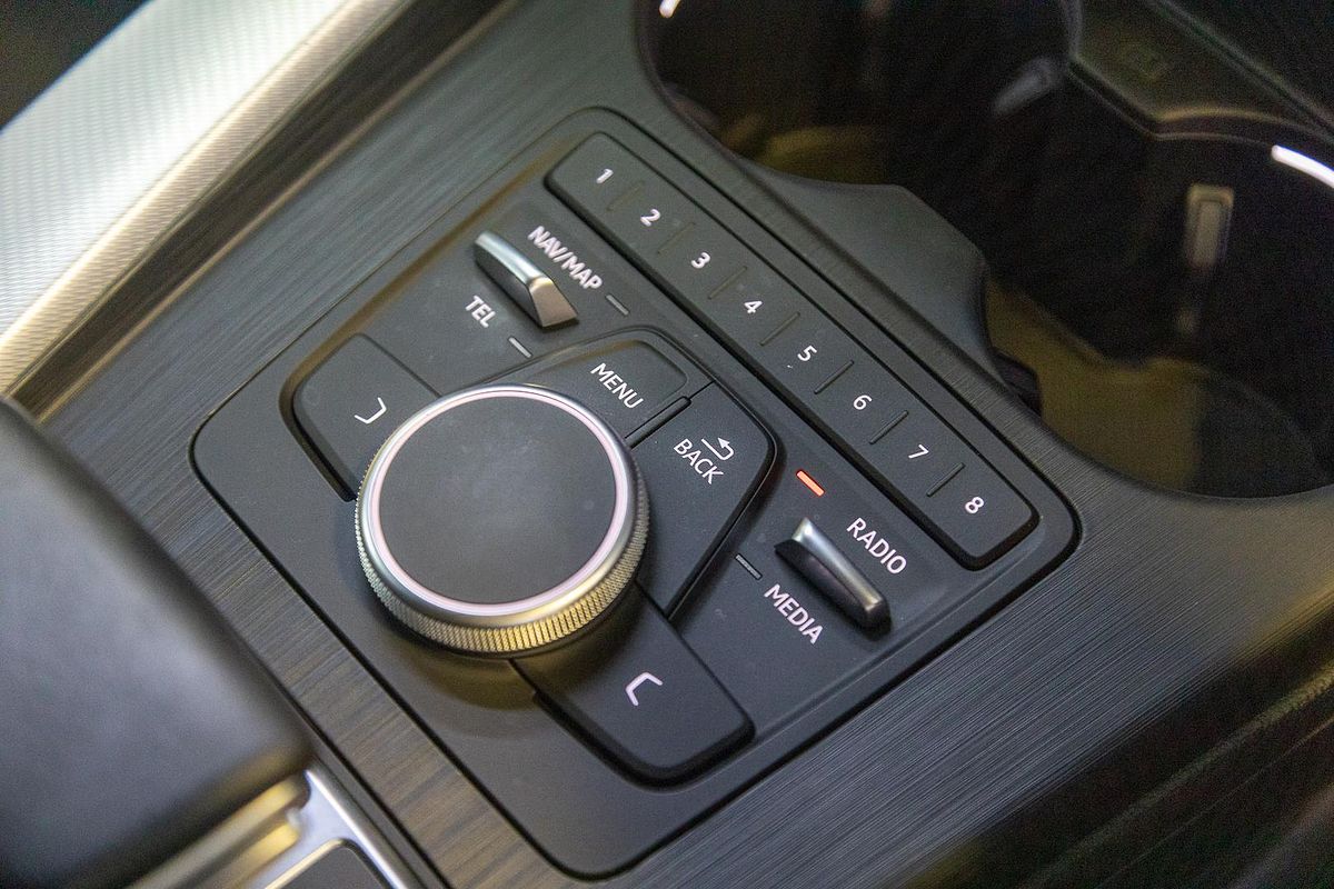2019 Audi A4 40 TFSI S line B9