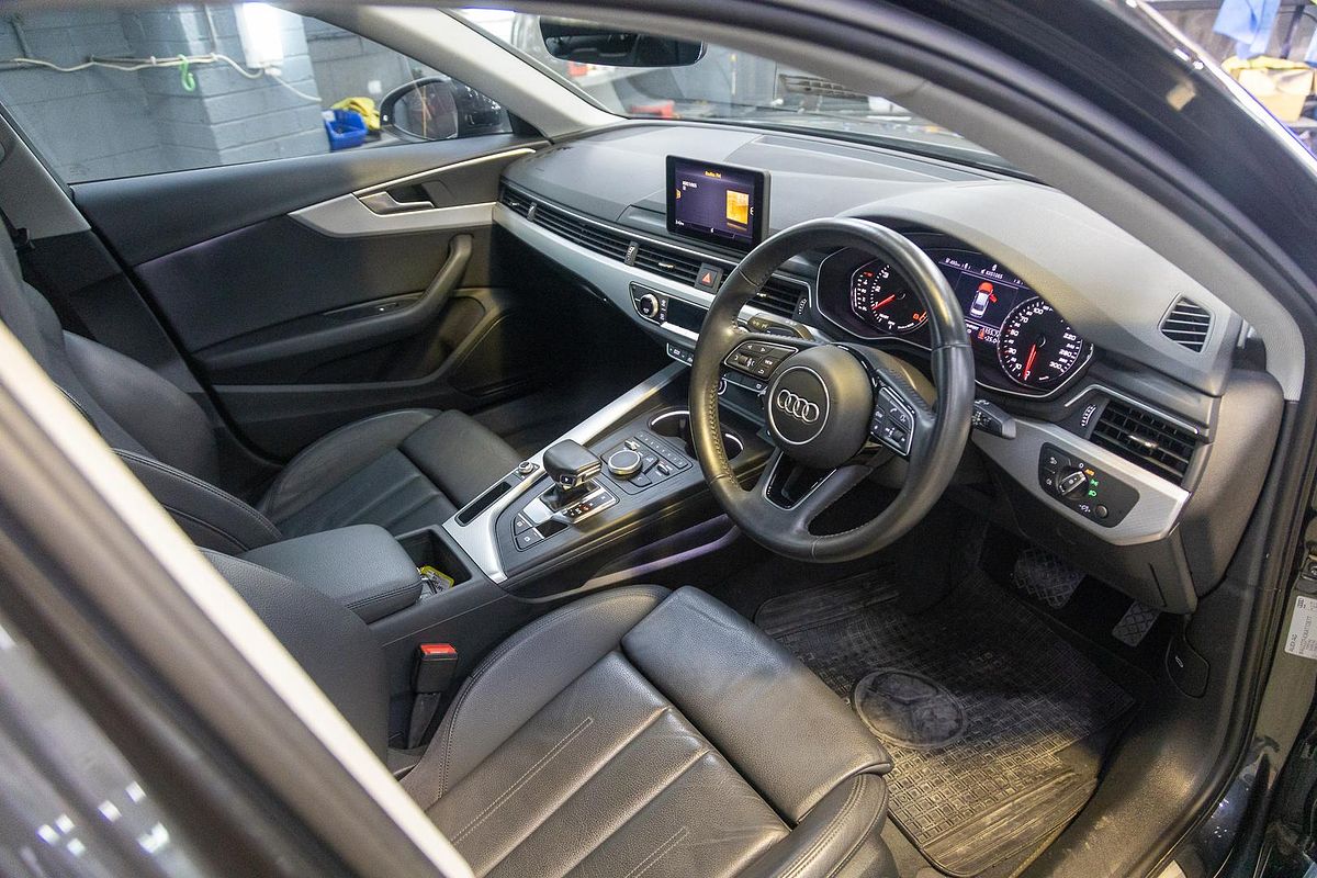 2019 Audi A4 40 TFSI S line B9