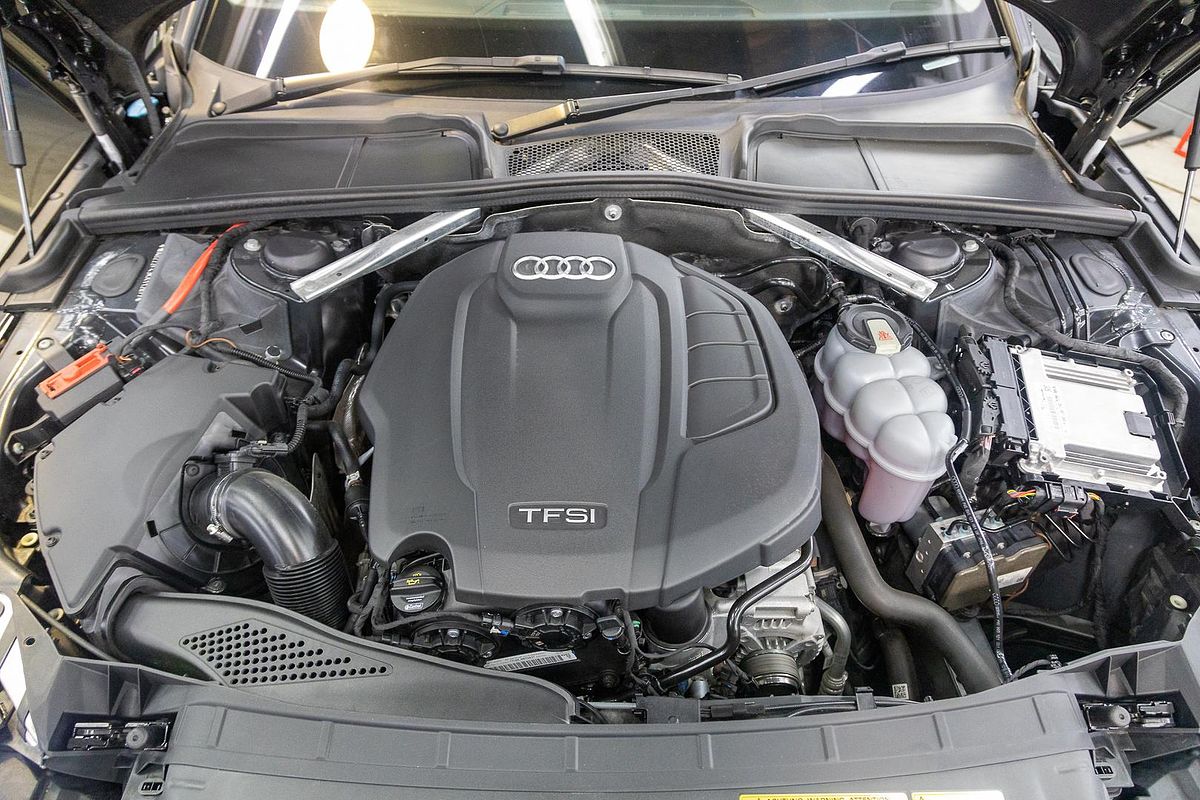 2019 Audi A4 40 TFSI S line B9