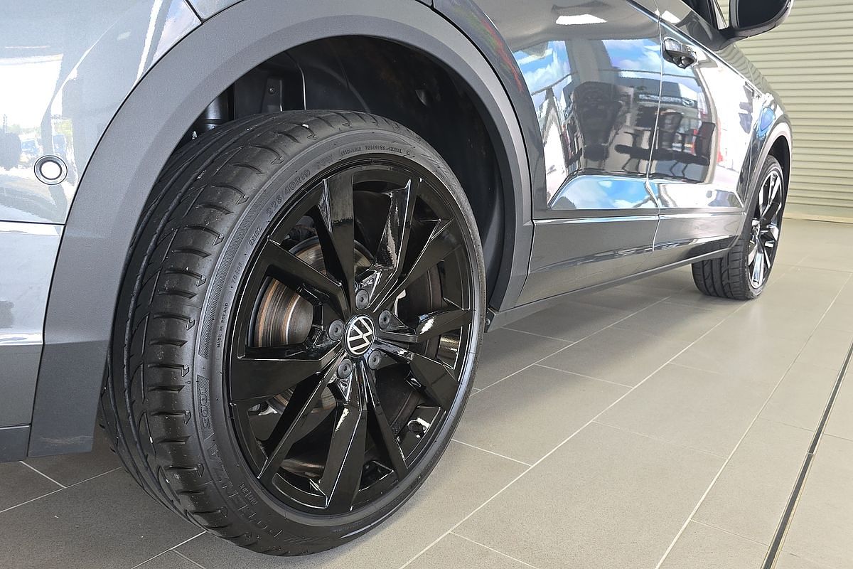 2023 Volkswagen T-Roc 140TSI R-Line D11
