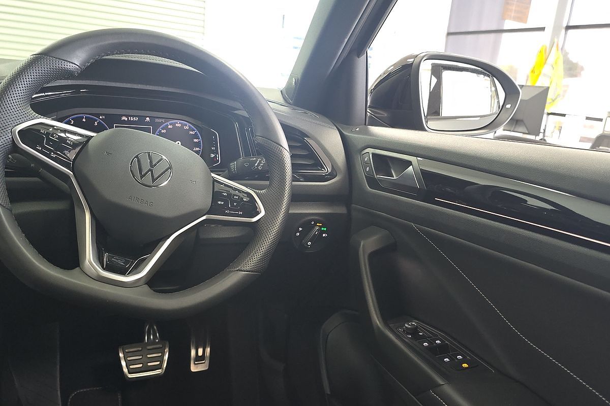 2023 Volkswagen T-Roc 140TSI R-Line D11