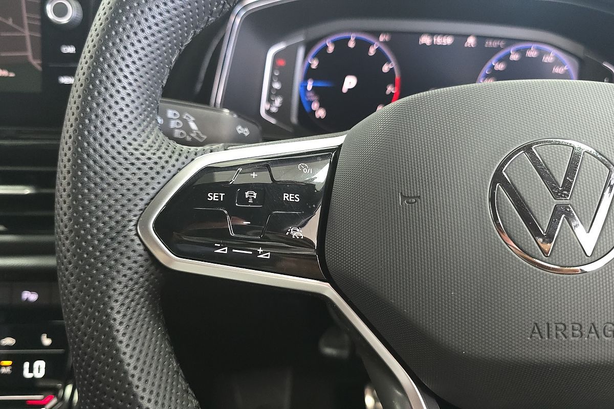 2023 Volkswagen T-Roc 140TSI R-Line D11