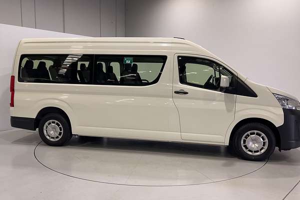 2022 Toyota Hiace Commuter GDH322R