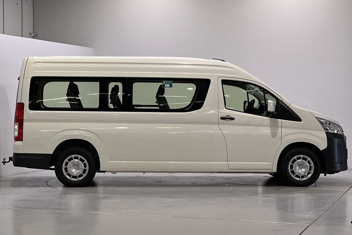 2022 Toyota Hiace Commuter GDH322R