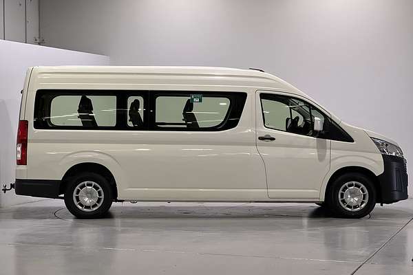 2022 Toyota Hiace Commuter GDH322R