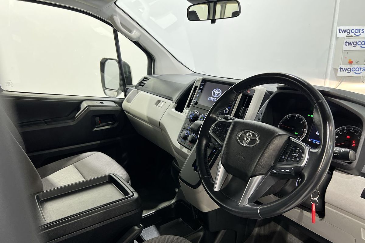 2022 Toyota Hiace Commuter GDH322R