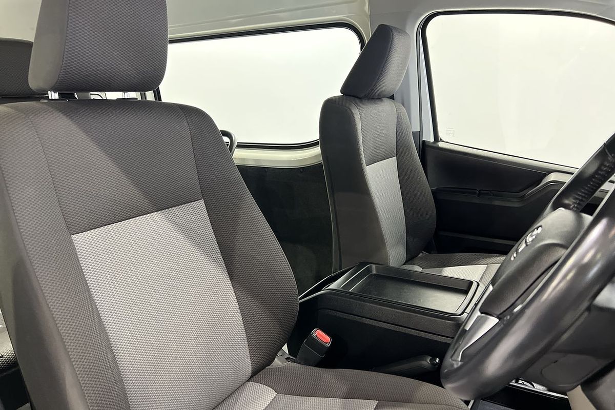 2022 Toyota Hiace Commuter GDH322R