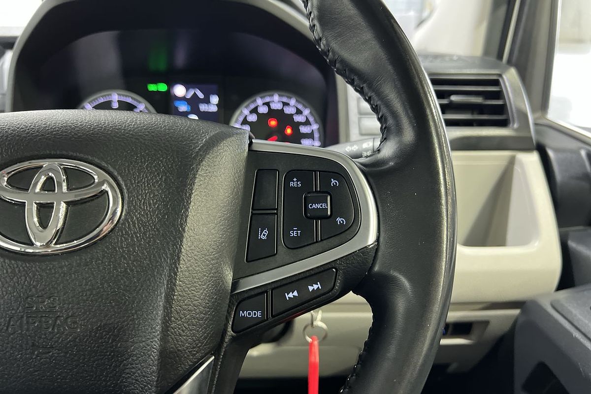 2022 Toyota Hiace Commuter GDH322R
