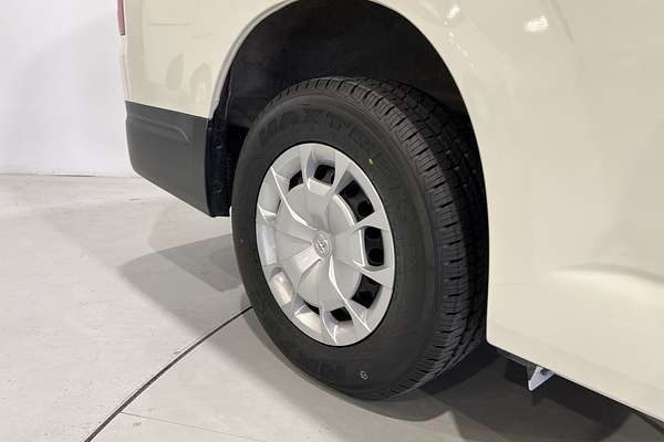 2022 Toyota Hiace Commuter GDH322R