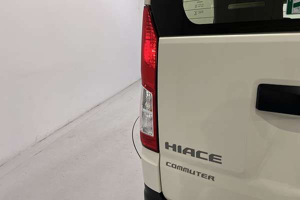 2022 Toyota Hiace Commuter GDH322R