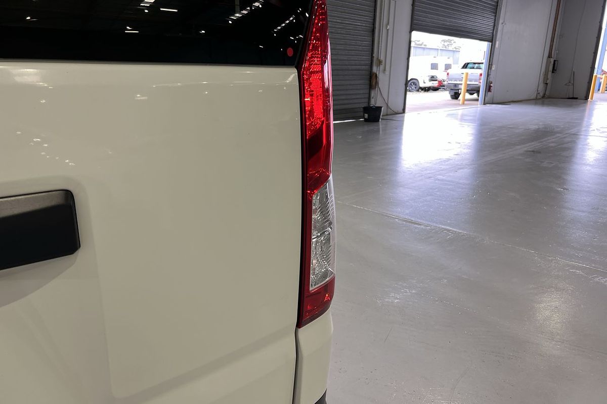 2022 Toyota Hiace Commuter GDH322R