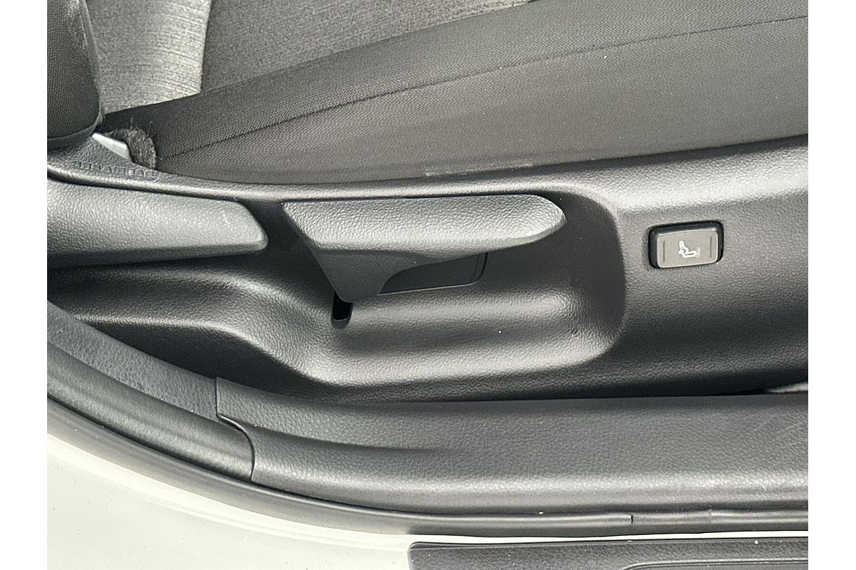 2019 Toyota Camry Ascent ASV70R