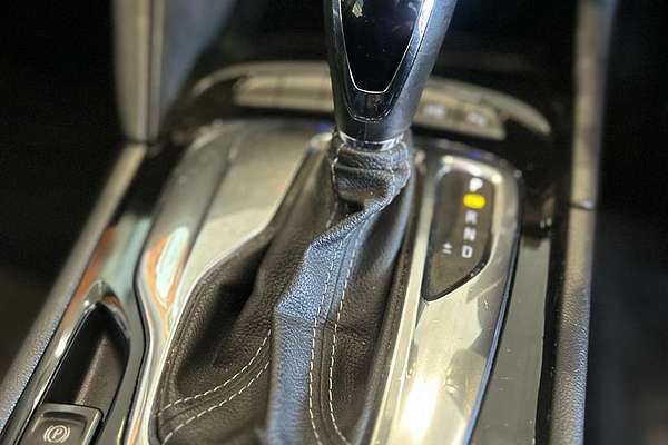 2020 Holden Commodore LT ZB