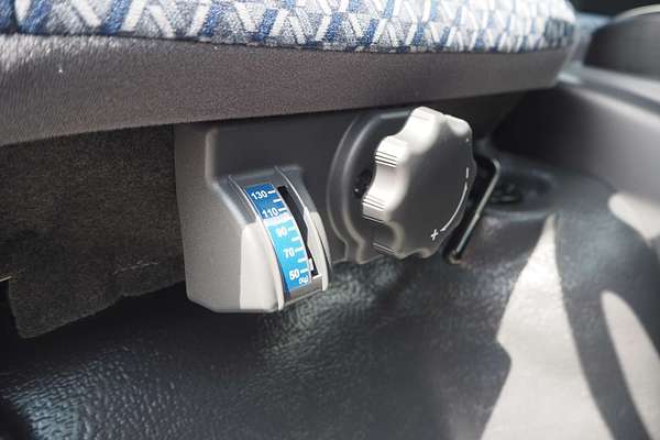 2025 Isuzu NLR 45-150 AMT MWB Traypack NO ADBLUE  4x2