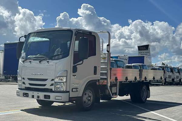 2025 Isuzu NLR 45-150 AMT MWB Traypack NO ADBLUE  4x2