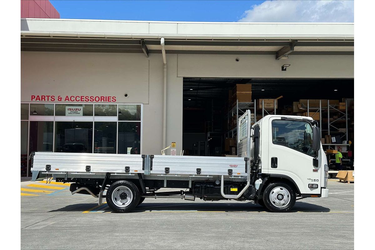 2025 Isuzu NLR 45-150 AMT MWB Traypack NO ADBLUE  4x2