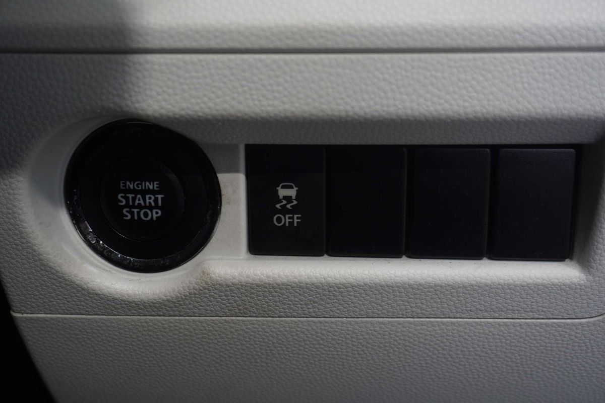 2016 Suzuki Ignis GLX MF