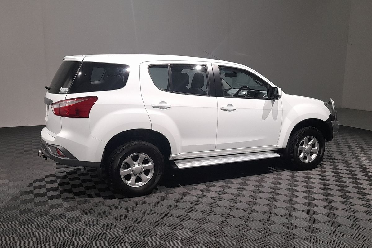 2020 Isuzu MU-X LS-M