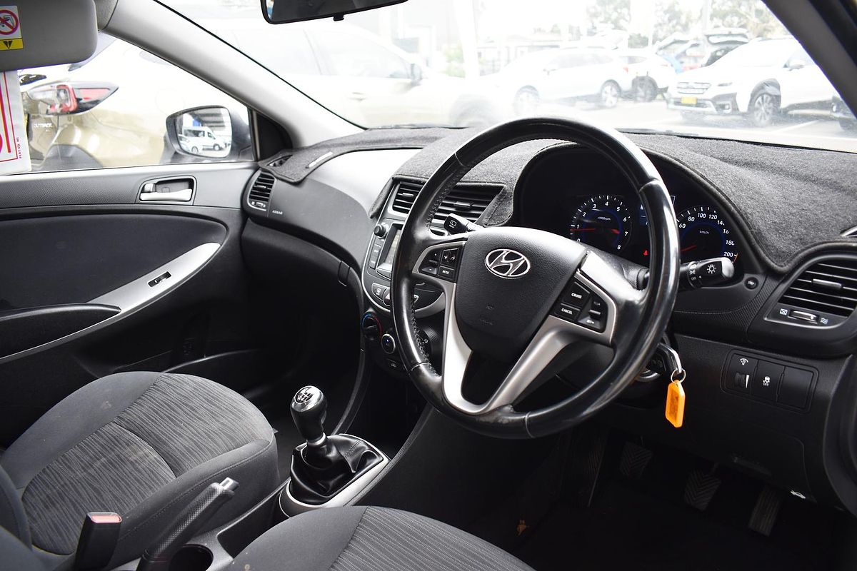 2019 Hyundai Accent Sport RB6