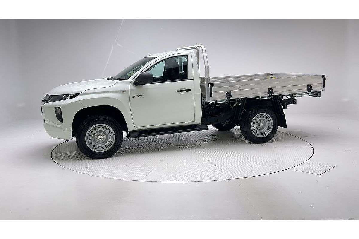 2023 Mitsubishi Triton GLX MR 4X4