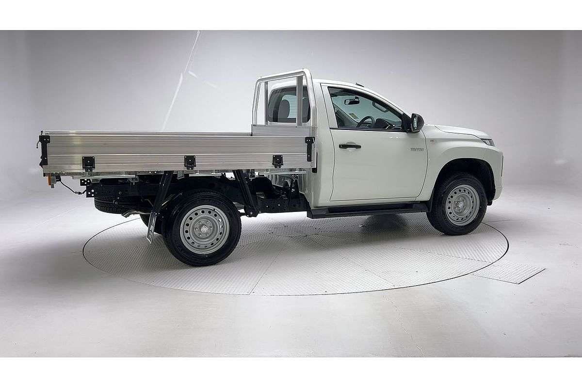 2023 Mitsubishi Triton GLX MR 4X4