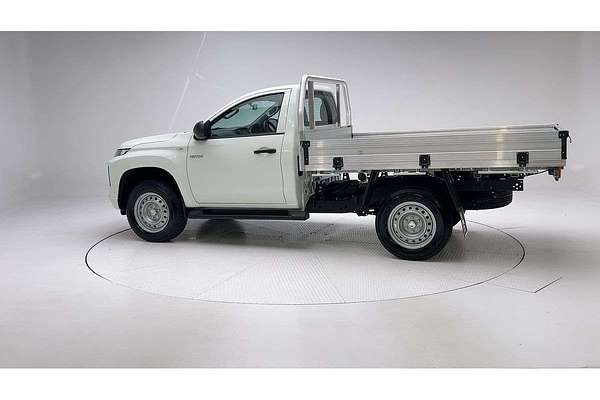 2023 Mitsubishi Triton GLX MR 4X4