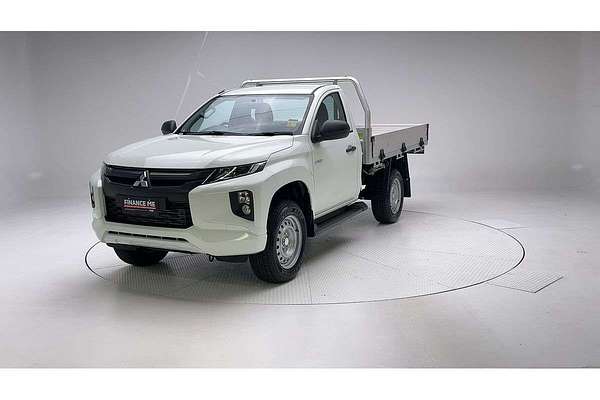 2024 Mitsubishi Triton GLX MR 4X4