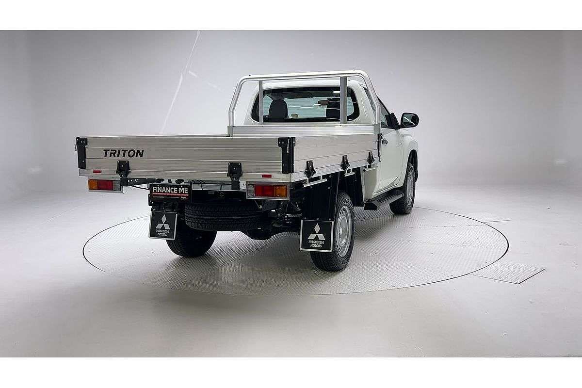 2024 Mitsubishi Triton GLX MR 4X4
