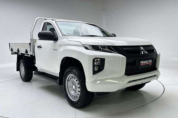 2024 Mitsubishi Triton GLX MR 4X4