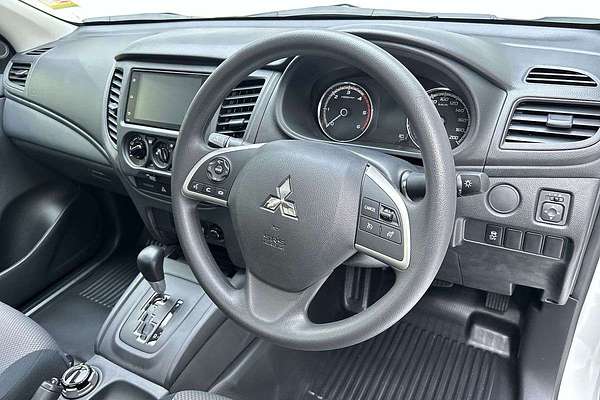2024 Mitsubishi Triton GLX MR 4X4