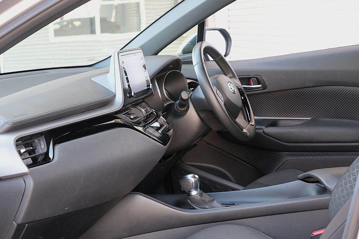 2022 Toyota C-HR GXL NGX10R