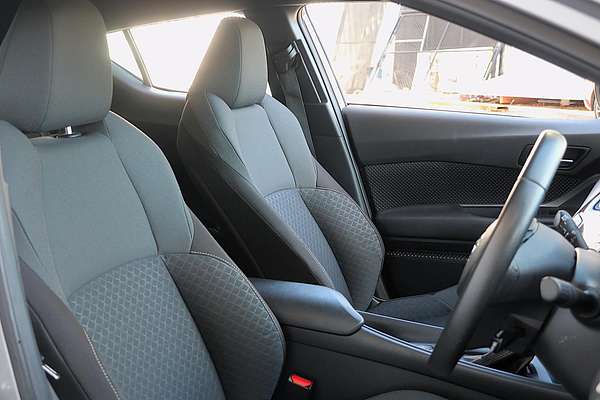2022 Toyota C-HR GXL NGX10R