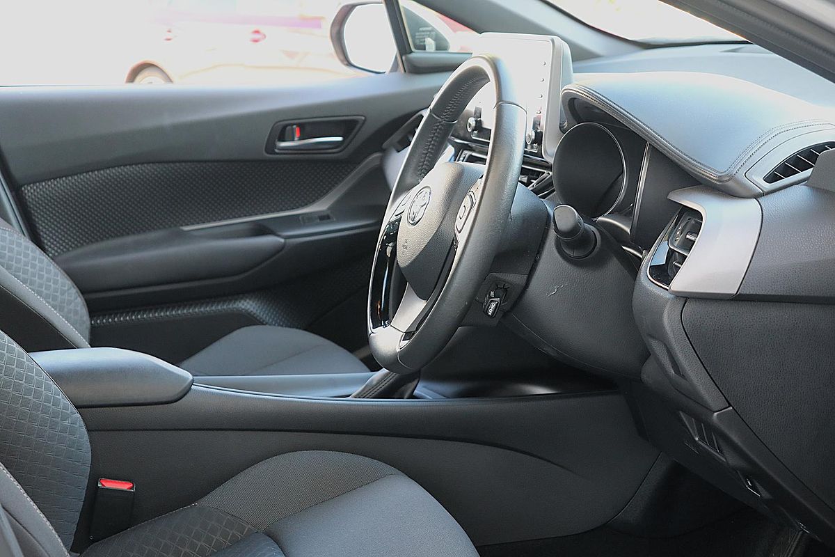 2022 Toyota C-HR GXL NGX10R