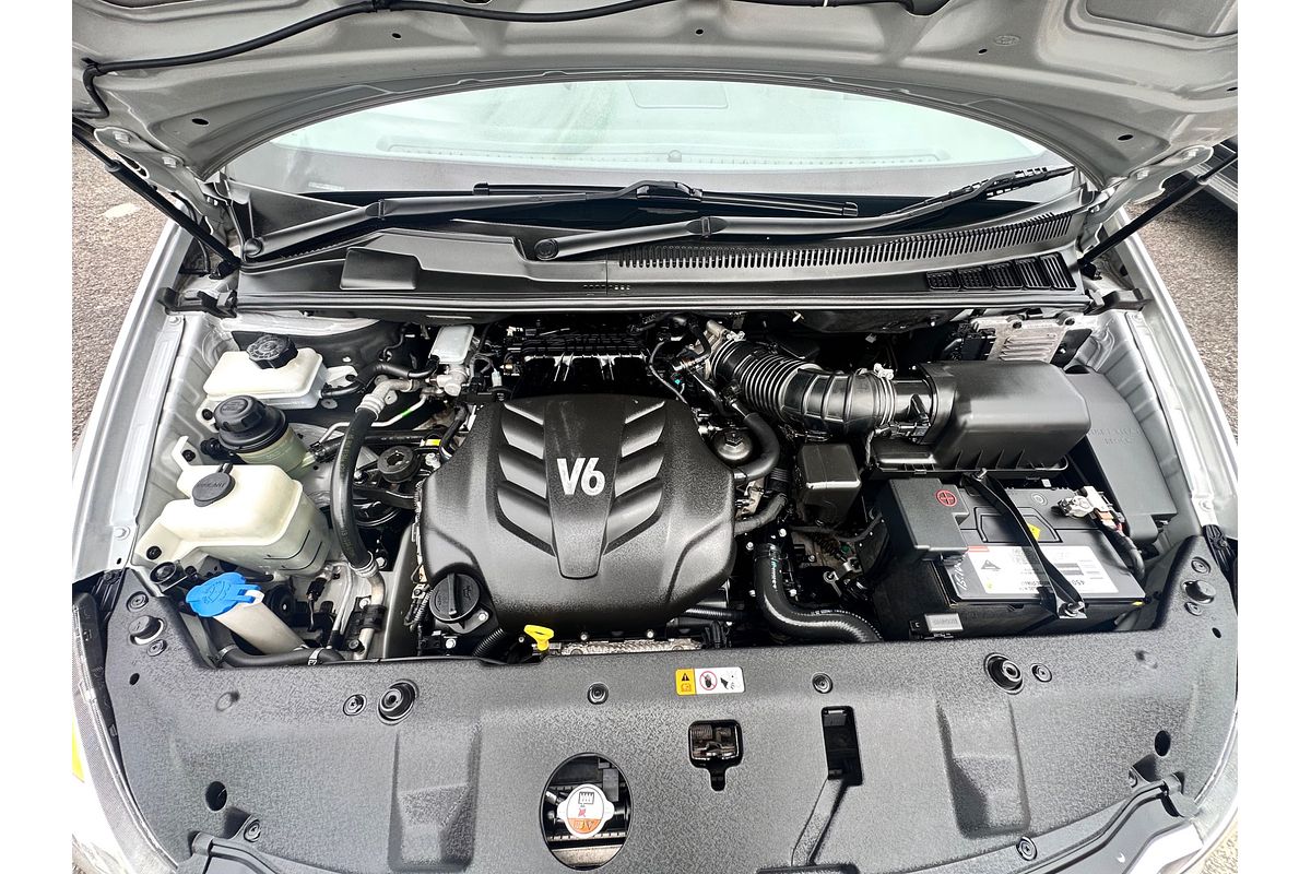 2013 Kia Grand Carnival Si VQ