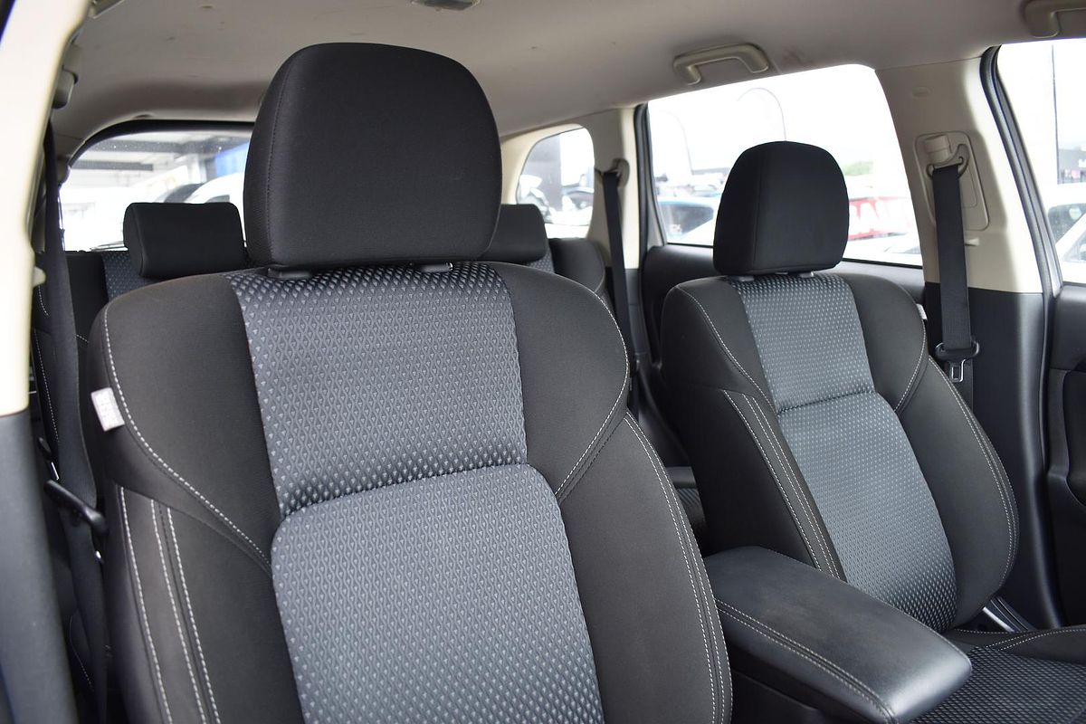 2021 Mitsubishi Outlander ES ZL
