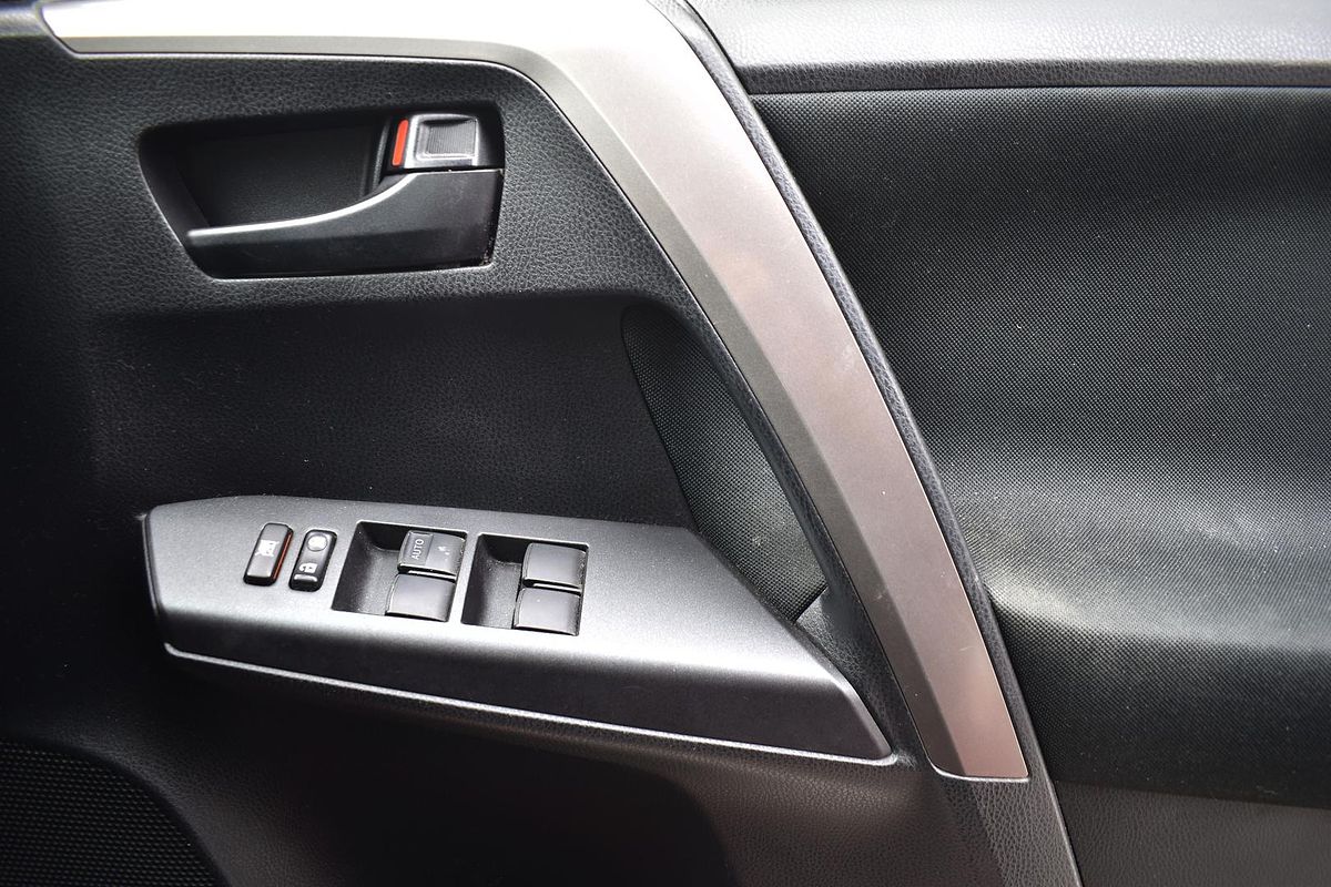 2018 Toyota RAV4 GX ZSA42R