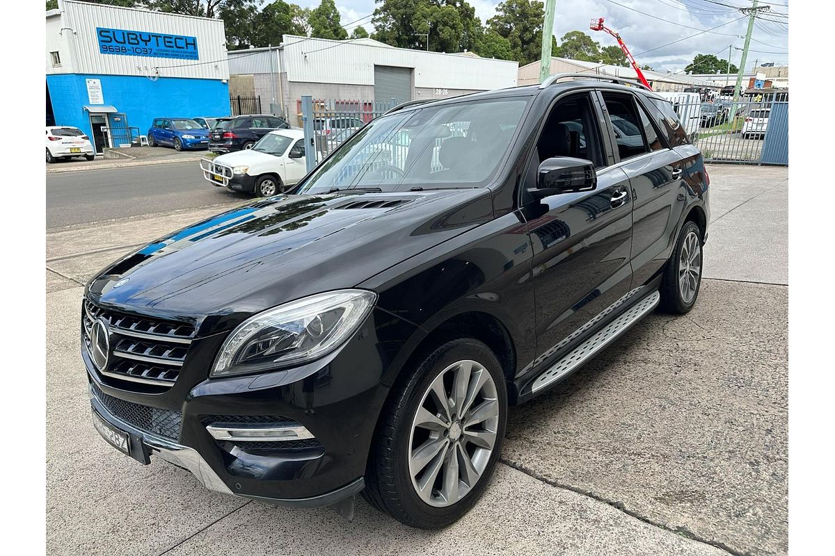 2012 Mercedes-Benz M-Class ML350 BlueTEC W166